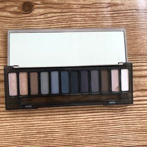 Naked Smokey palette